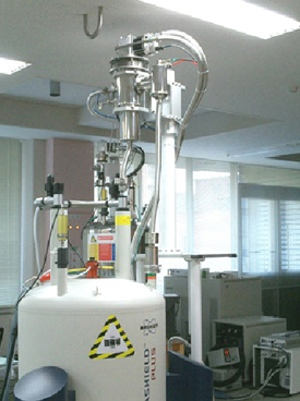 SCM用液体ヘリウム蒸発防止装置